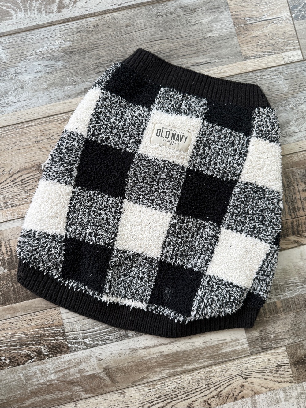 Old Navy Black and White Checker Knit Pullover
